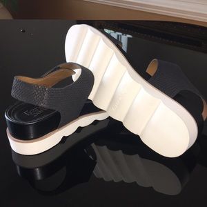 Franco Sarto Shoes - ⭐️HOST PICK⭐️ Wedge Sandal Franco Sarto Shoes - ⭐️HOST PICK⭐️ Wedge Sandal